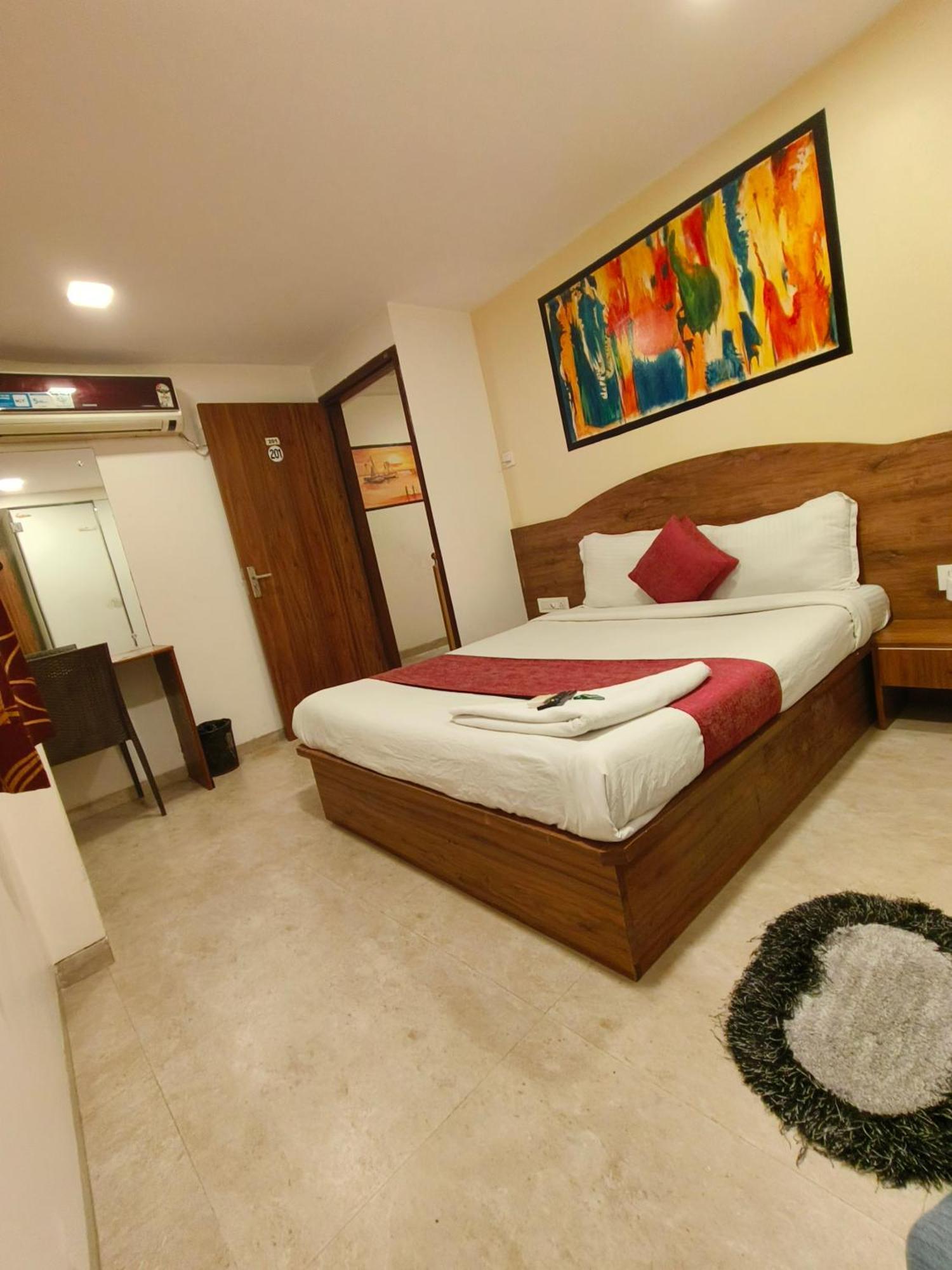 Hotel Beach Crown Juhu Bombay Exterior foto