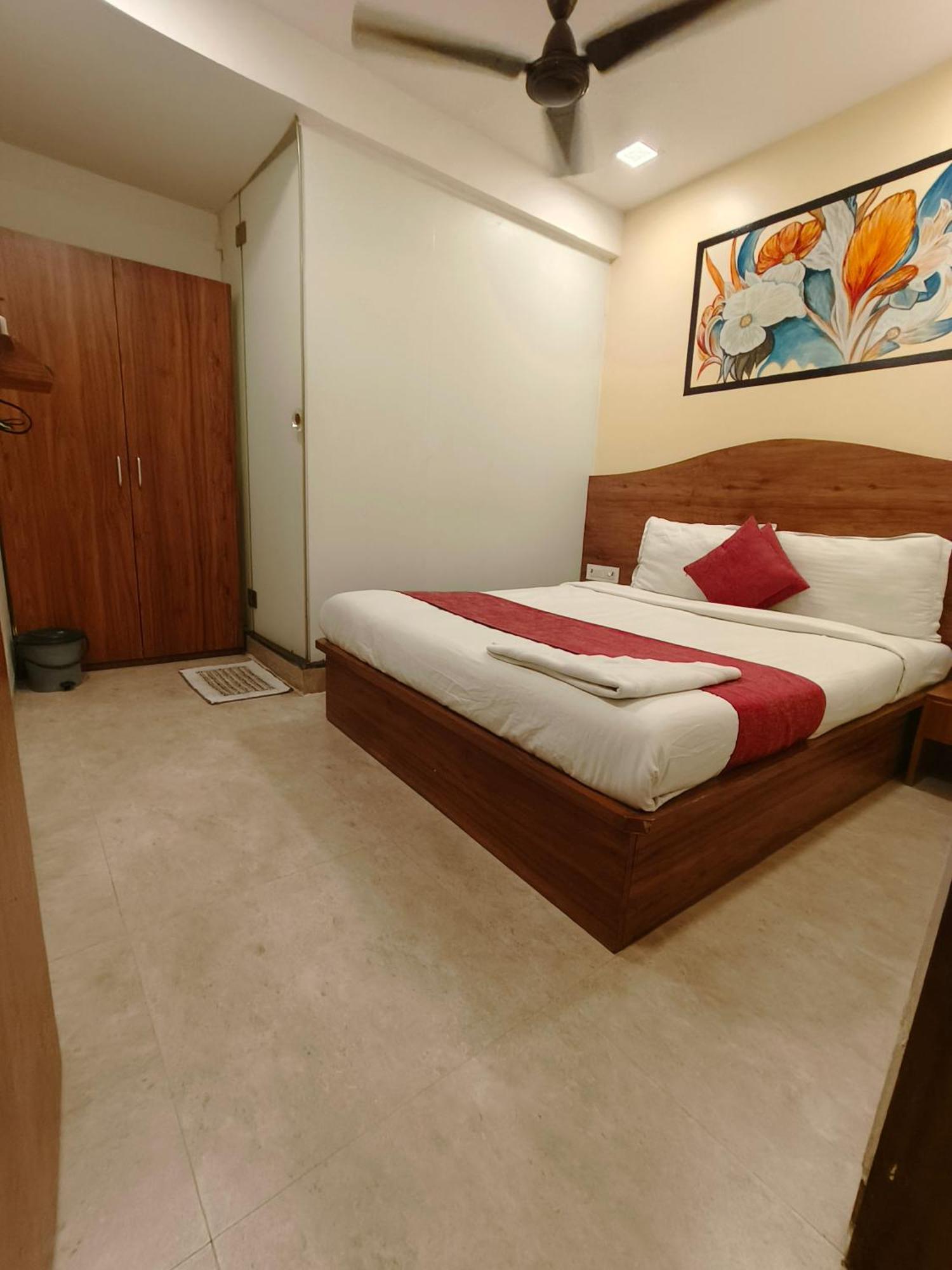 Hotel Beach Crown Juhu Bombay Exterior foto